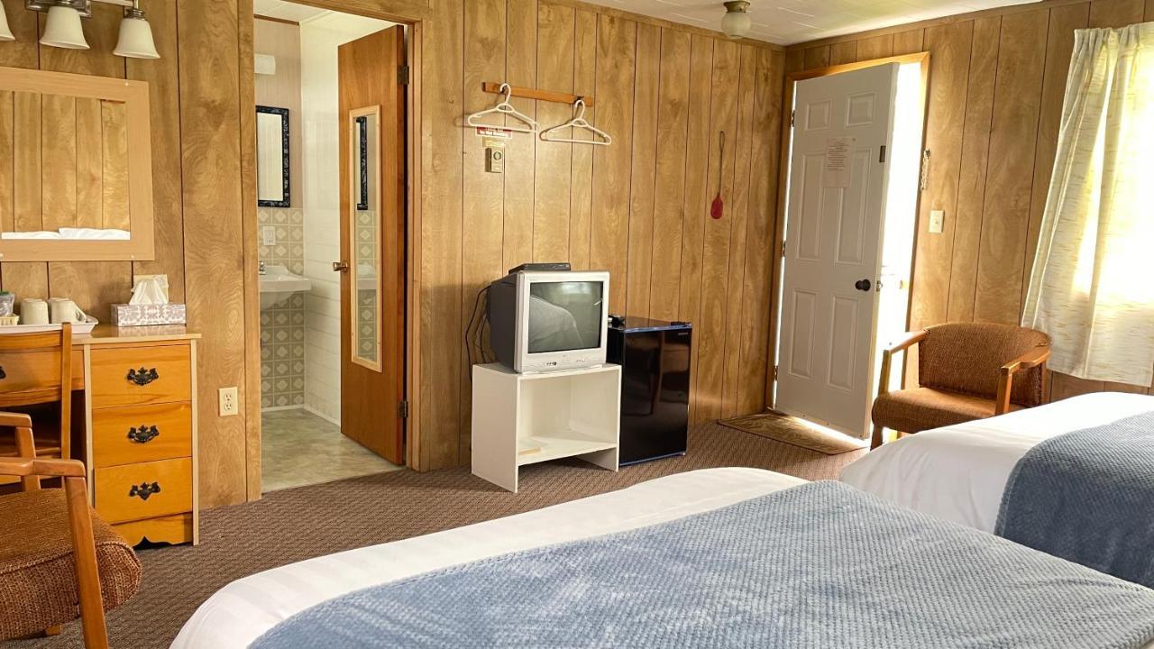 Surrey Rachel'S Motel And Cottages מראה חיצוני תמונה