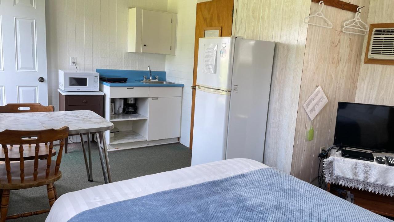 Surrey Rachel'S Motel And Cottages מראה חיצוני תמונה