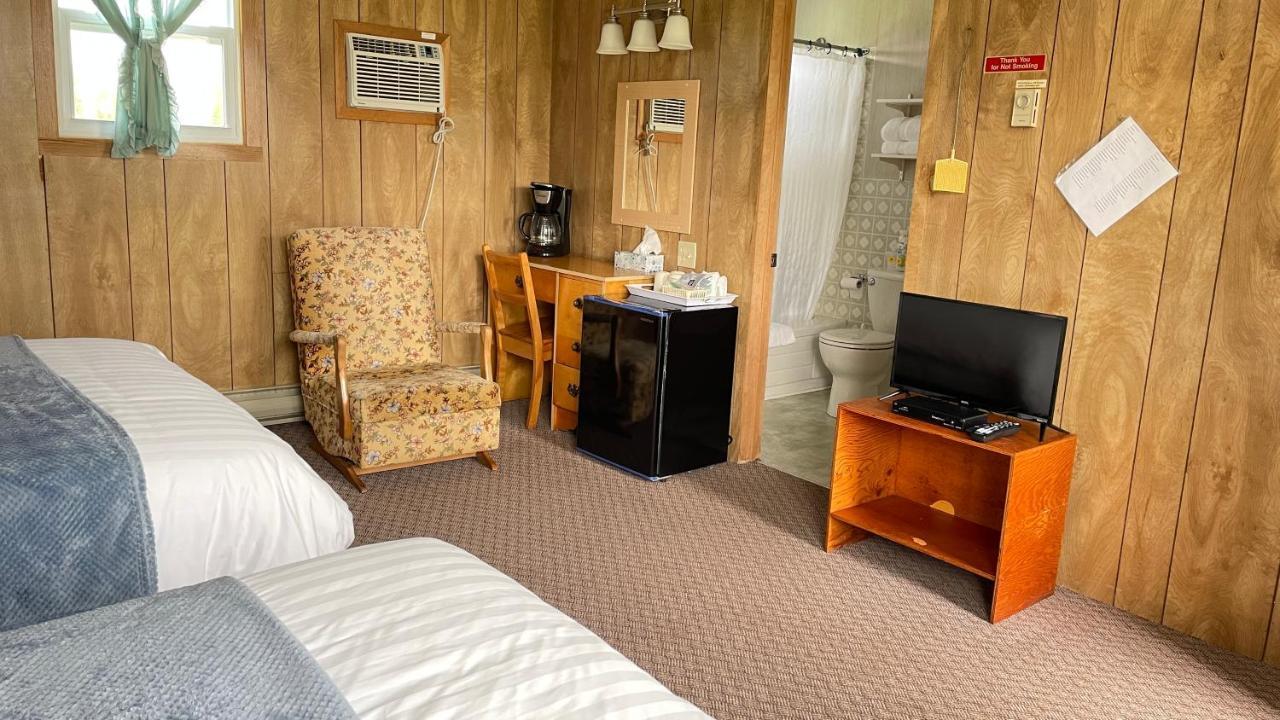 Surrey Rachel'S Motel And Cottages מראה חיצוני תמונה