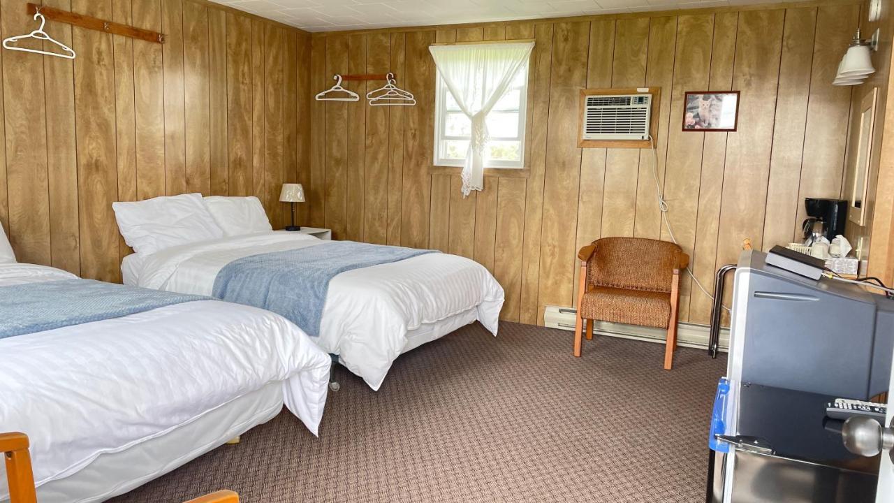 Surrey Rachel'S Motel And Cottages מראה חיצוני תמונה