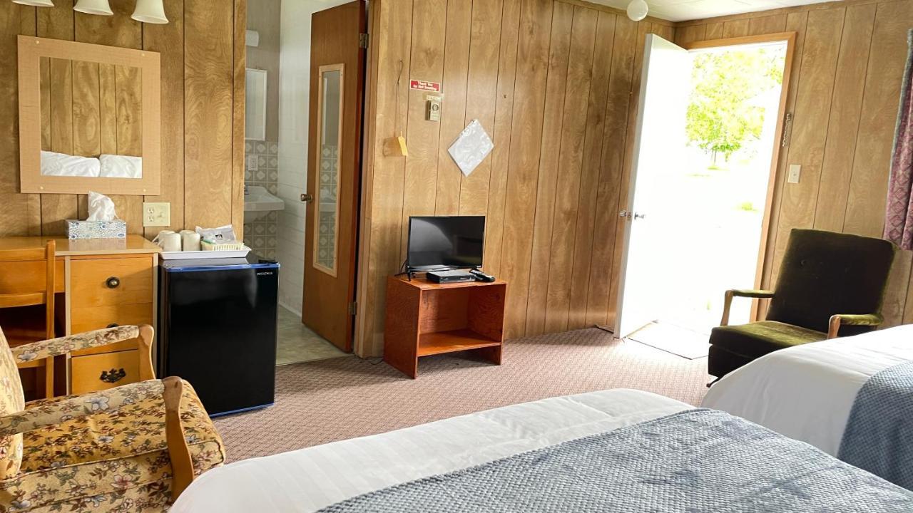 Surrey Rachel'S Motel And Cottages מראה חיצוני תמונה