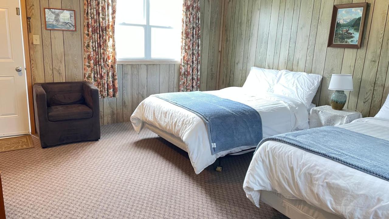 Surrey Rachel'S Motel And Cottages מראה חיצוני תמונה