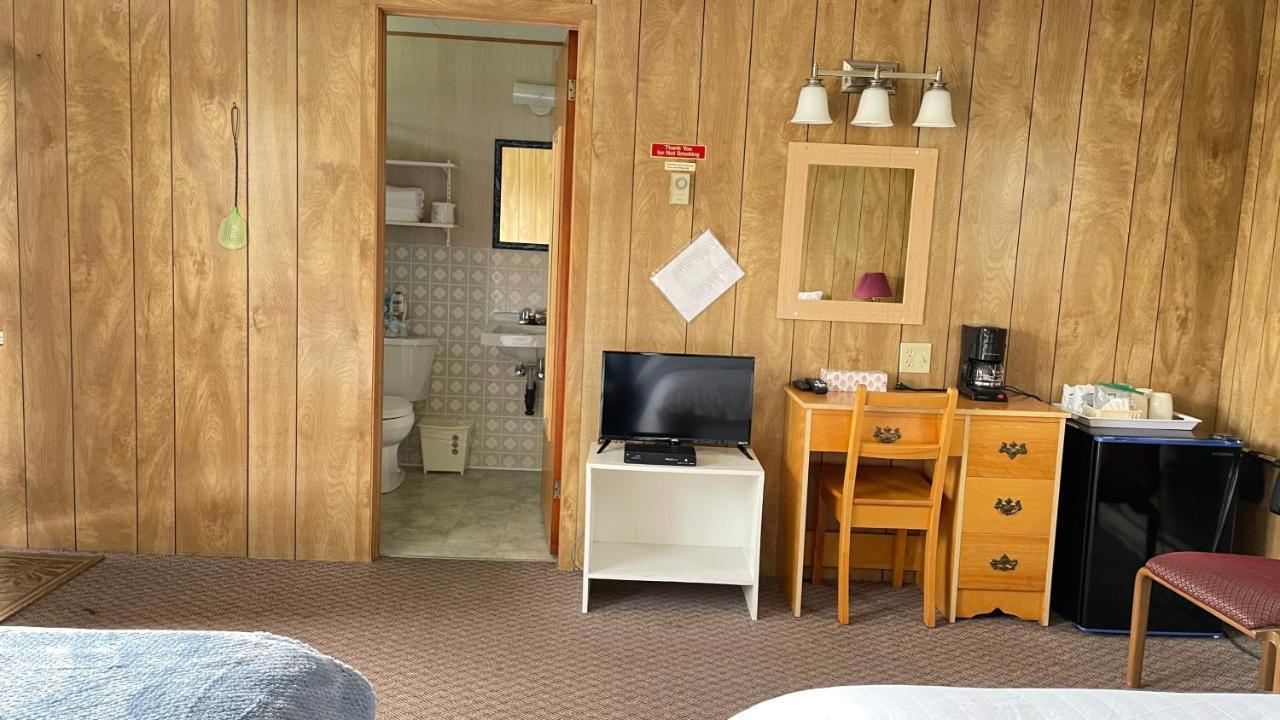 Surrey Rachel'S Motel And Cottages מראה חיצוני תמונה