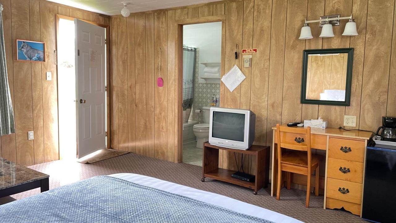 Surrey Rachel'S Motel And Cottages מראה חיצוני תמונה