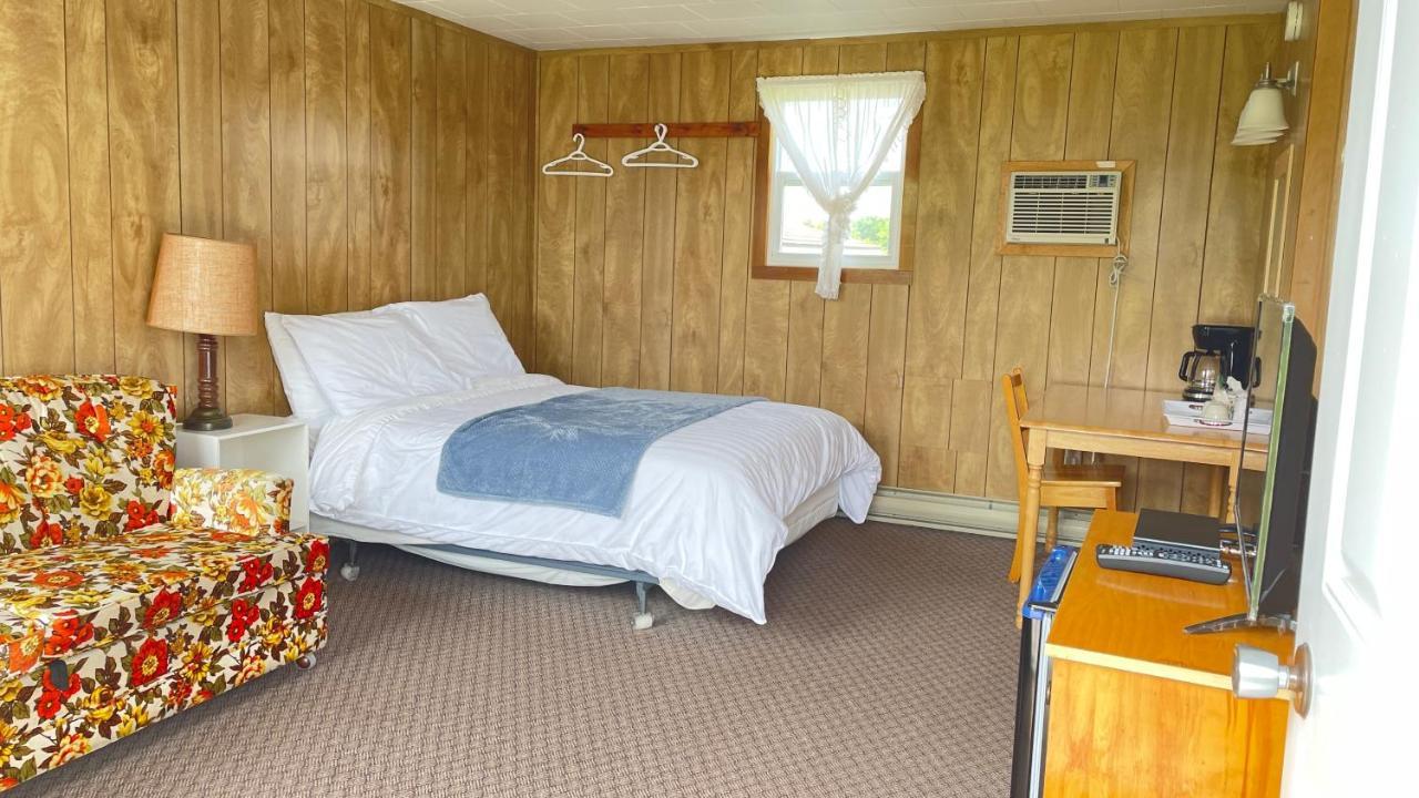 Surrey Rachel'S Motel And Cottages מראה חיצוני תמונה