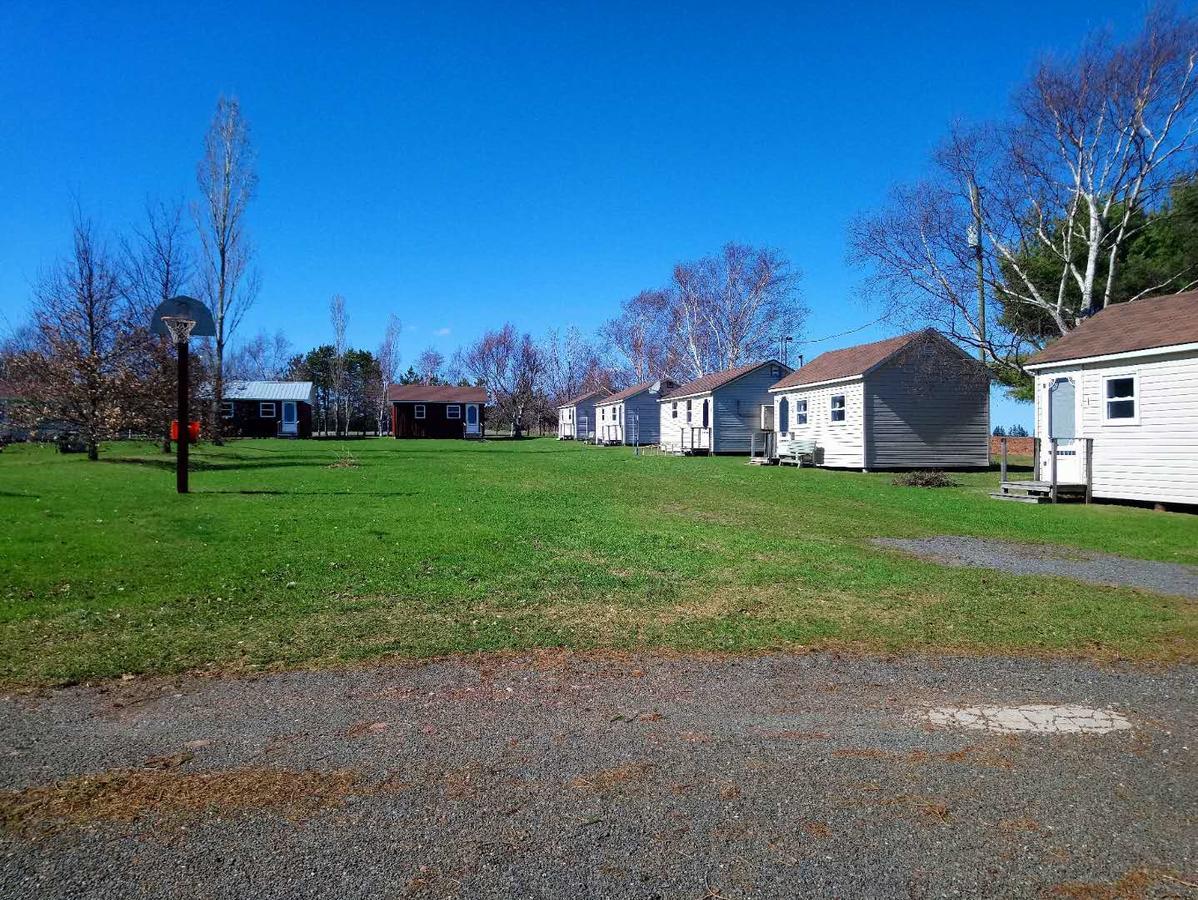 Surrey Rachel'S Motel And Cottages מראה חיצוני תמונה