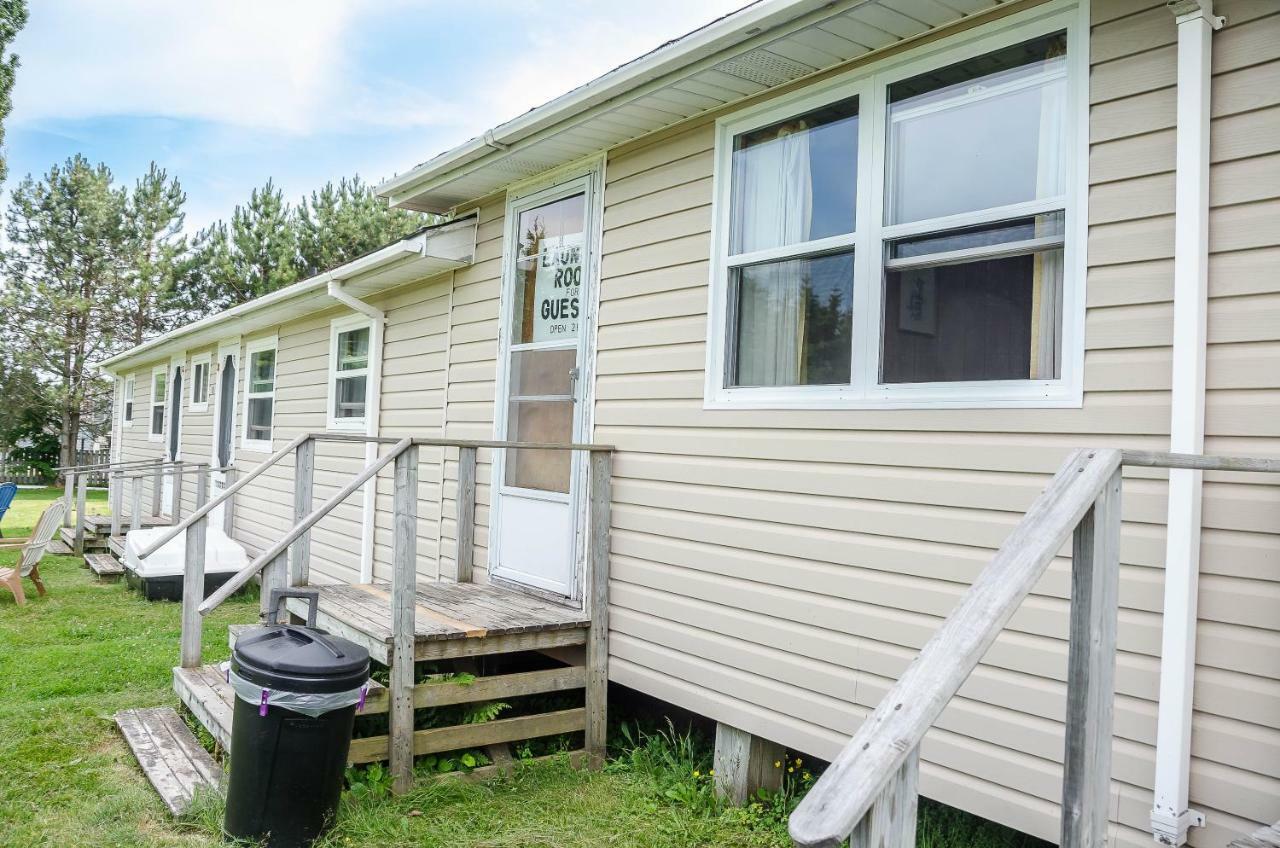 Surrey Rachel'S Motel And Cottages מראה חיצוני תמונה